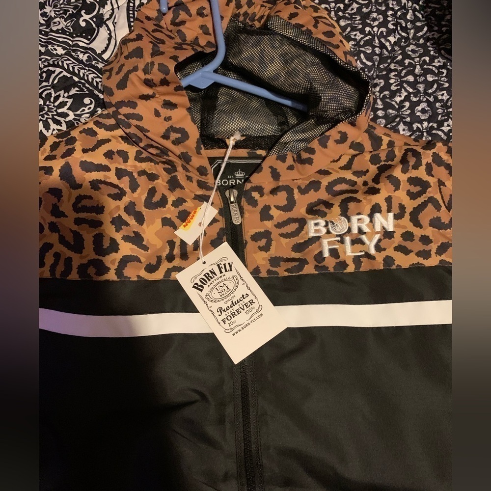 NWT Born Famous streetwear brand windbreaker jacket.  Kids 14-16 - Picture 4 of 6